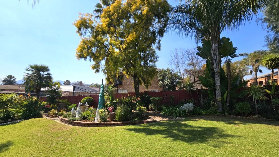 4 Bedroom Property for Sale in Ifafi North West